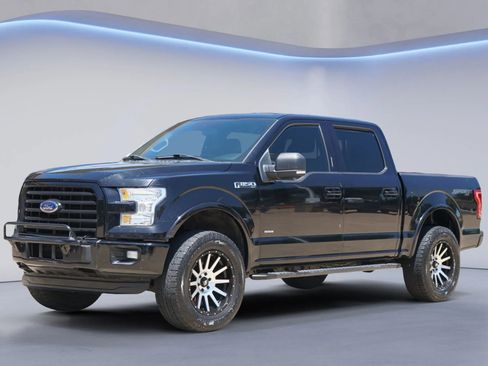 Used 2017 Ford F150 XLT w/ Equipment Group 302A Luxury AWD/4WD image 5