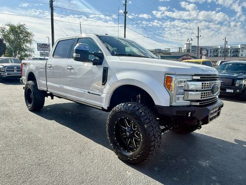 Used 2017 Ford F350 Platinum w/ Platinum Ultimate Package AWD/4WD image 7