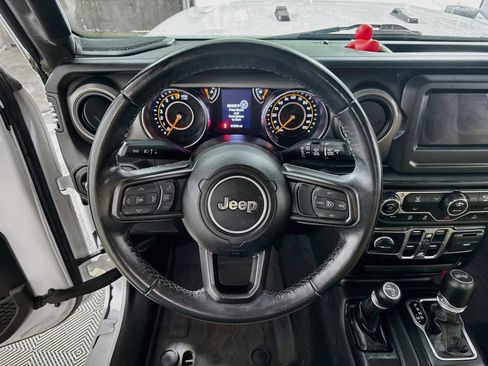 Used 2022 Jeep Wrangler Unlimited Sport AWD/4WD image 12