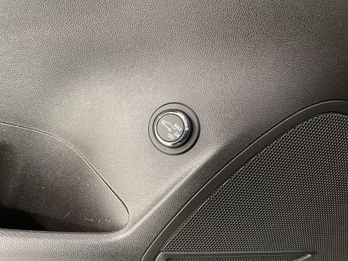 Used 2023 Buick Envision Preferred w/ Sport Touring Package image 24