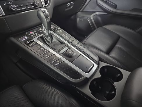 Used 2018 Porsche Macan S AWD/4WD image 24