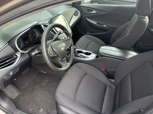 Used 2025 Chevrolet Malibu LT image 7