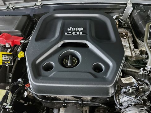 Used 2022 Jeep Wrangler Unlimited Sport AWD/4WD image 30