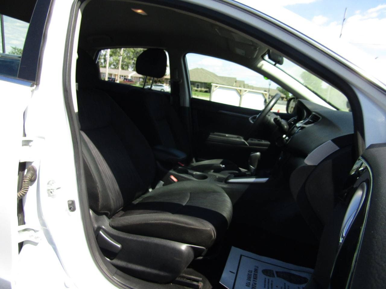 Used 2019 Nissan Sentra SV FWD image 23