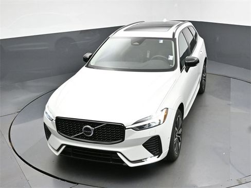 Used 2023 Volvo XC60 B5 Plus w/ Climate Package image 45