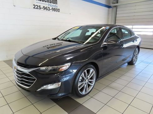 Used 2023 Chevrolet Malibu LT image 2