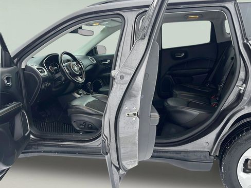 Used 2021 Jeep Compass Latitude w/ Convenience Group image 24