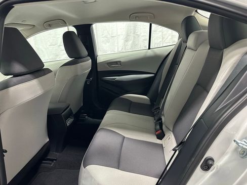 Used 2025 Toyota Corolla LE image 45