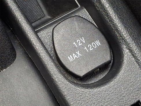 Used 2015 Nissan Versa Note SV image 24