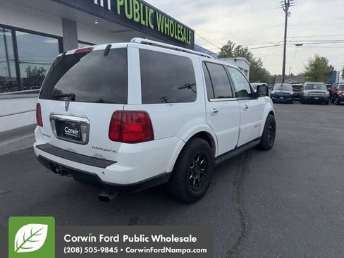 Used 2006 Lincoln Navigator Luxury AWD/4WD image 6