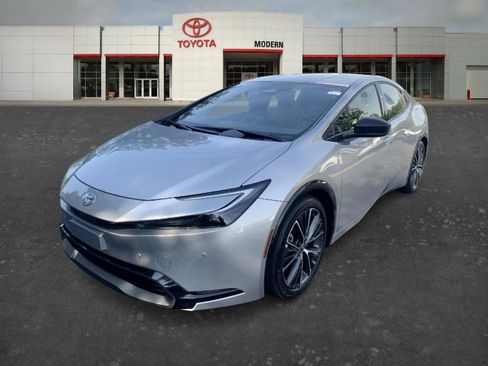 Certified 2026 Toyota Prius XLE FWD image 1