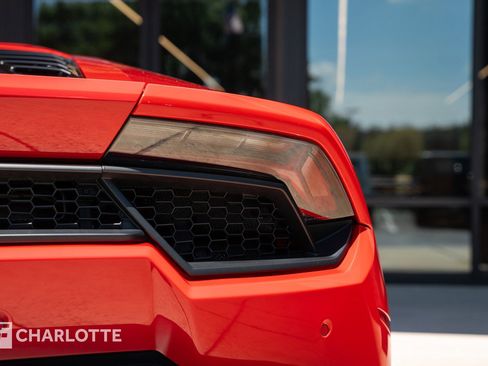 Used 2016 Lamborghini Huracan LP 580-2 RWD image 15