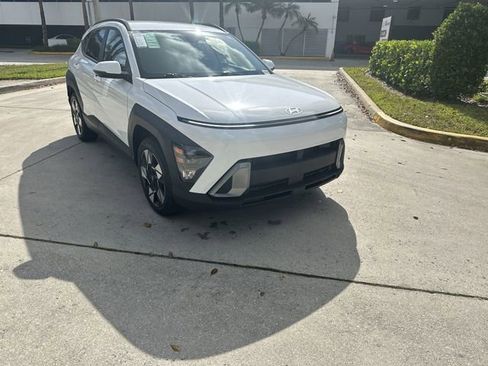 Used 2025 Hyundai Kona SEL FWD image 35