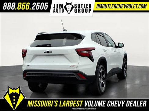 Used 2024 Chevrolet Trax RS image 4