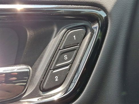 Used 2022 Dodge Durango GT image 26