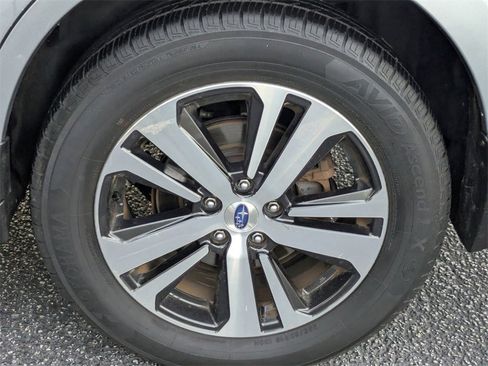 Used 2018 Subaru Outback 2.5i Limited image 12