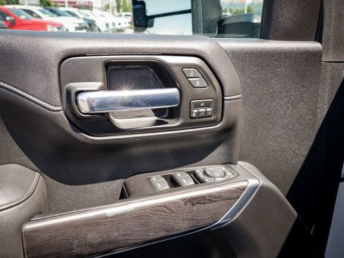 Used 2020 Chevrolet Silverado 2500 LTZ w/ LTZ Premium Package AWD/4WD image 16