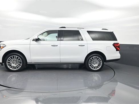 Used 2023 Ford Expedition Max Limited image 2