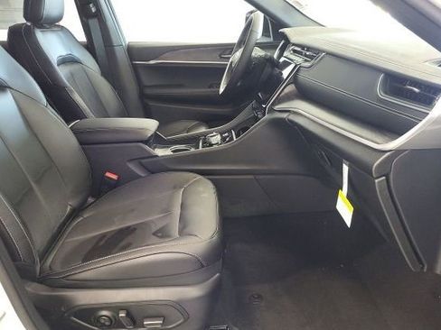 New 2025 Jeep Grand Cherokee L Limited image 30