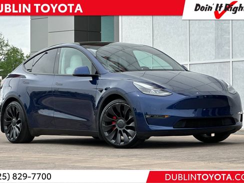 Used 2022 Tesla Model Y Performance image 1