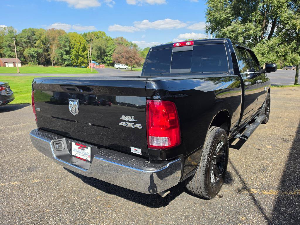 Used 2018 RAM 1500 Classic SLT AWD/4WD image 5