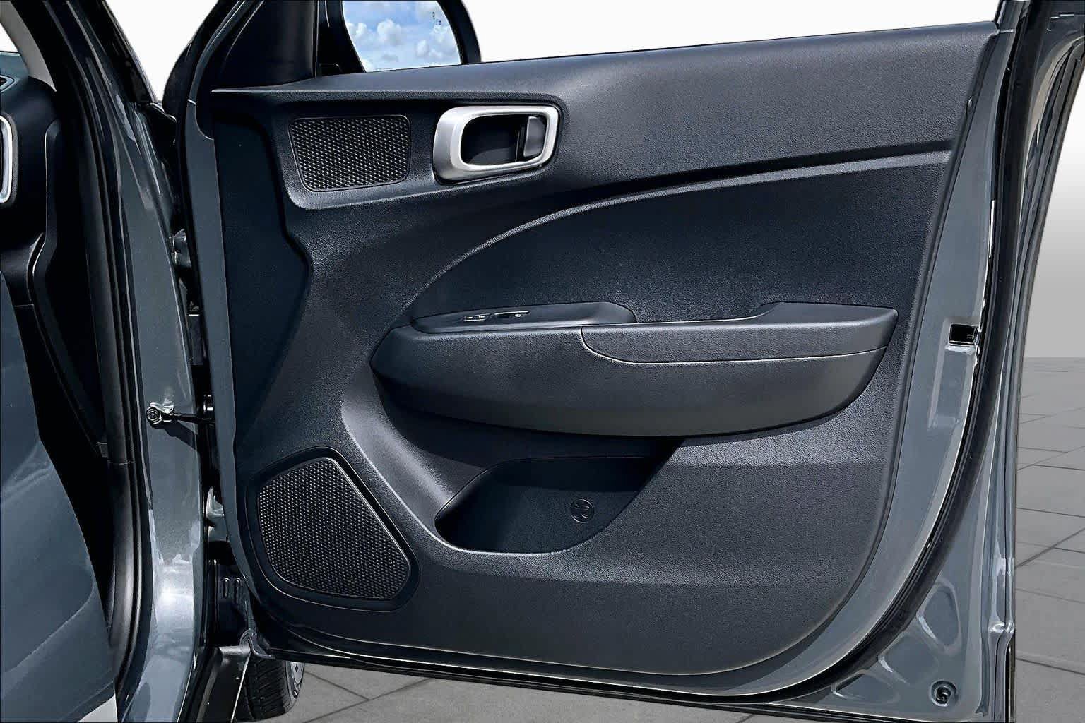 Certified 2026 Hyundai Venue SEL FWD image 23