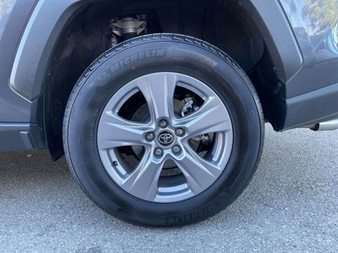 Used 2025 Toyota RAV4 XLE image 32