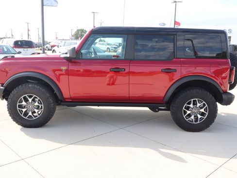 Used 2025 Ford Bronco Badlands AWD/4WD image 9
