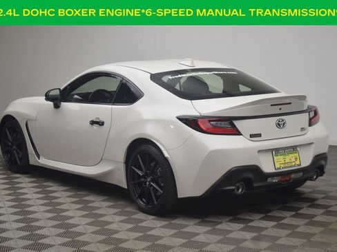 Used 2025 Toyota GR86 Premium w/ ALL Weather Mat Package (TMS) RWD image 6