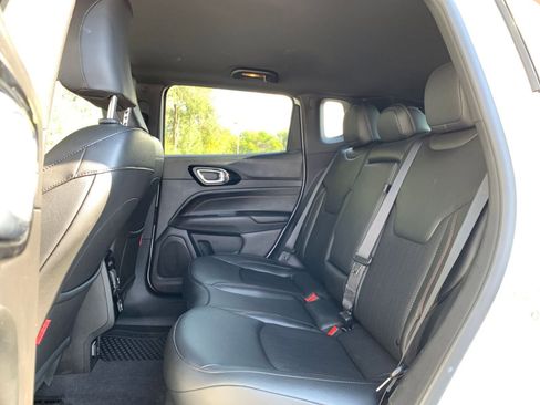 Used 2025 Jeep Compass Trailhawk image 24