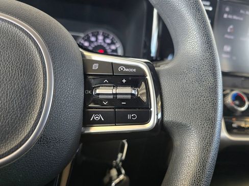 Used 2021 Kia Sorento LX FWD image 41