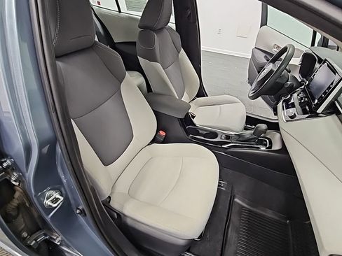 Used 2020 Toyota Corolla LE image 34
