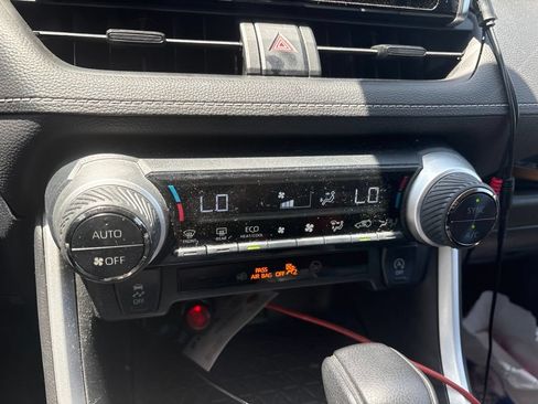 Used 2023 Toyota RAV4 XLE AWD/4WD image 13