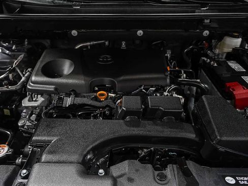 Certified 2025 Toyota RAV4 XLE FWD image 30