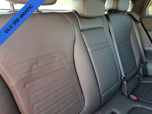 Used 2024 Mercedes-Benz GLC 300 4MATIC image 26