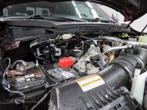 Used 2024 Ford F250 Platinum w/ FX4 Off-Road Package image 31