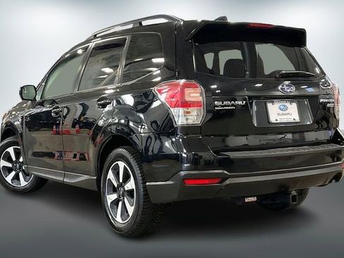 Used 2017 Subaru Forester 2.5i Premium w/ All-Weather Package image 12