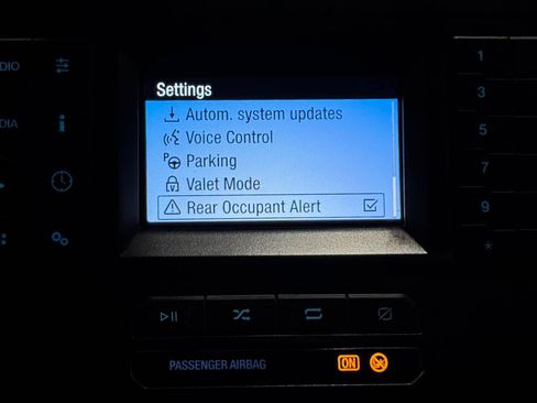 Used 2022 Ford F250 XL w/ Power Equipment Group AWD/4WD image 6