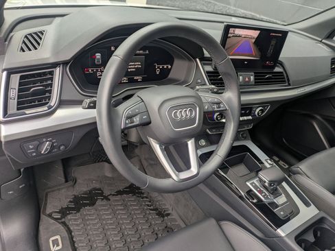 Certified 2025 Audi Q5 2.0T Premium image 12