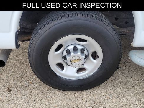 Used 2024 Chevrolet Express 2500 w/ Driver Convenience Package RWD image 5