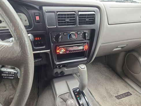 Used 2002 Toyota Tacoma 4x4 Double Cab image 19