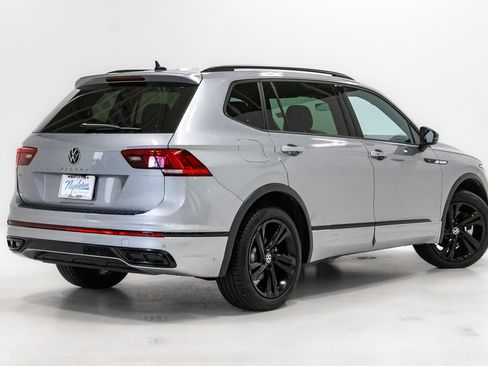 Used 2024 Volkswagen Tiguan SE R-Line w/ MDO Package, Three-Row image 28