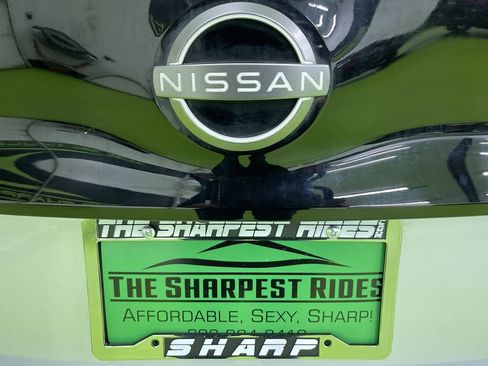 Used 2025 Nissan Leaf S image 12