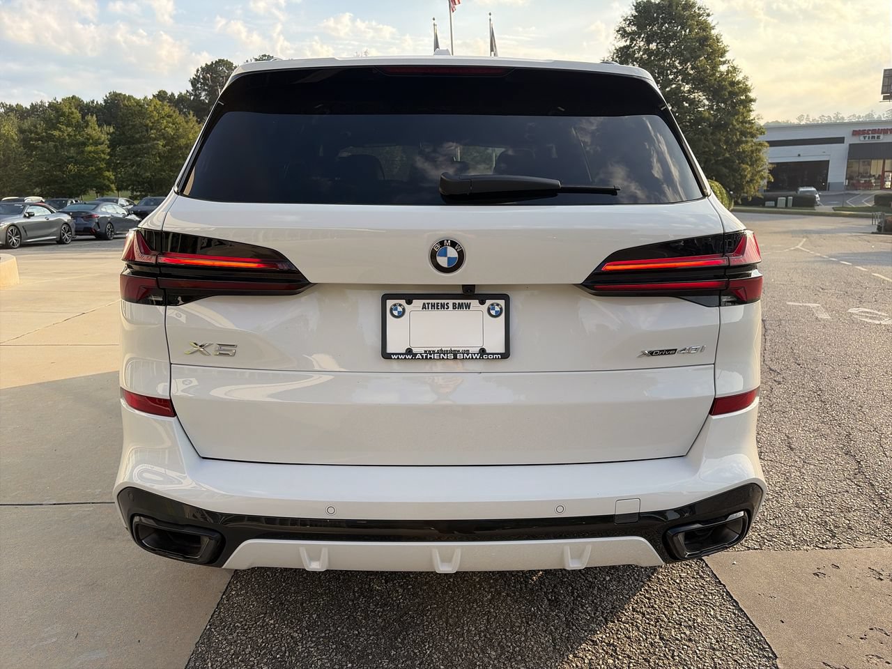Used 2026 BMW X5 xDrive40i w/ M Sport Package AWD/4WD image 12