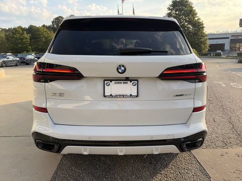 Used 2026 BMW X5 xDrive40i w/ M Sport Package AWD/4WD image 12