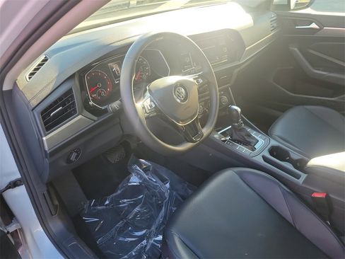 Used 2019 Volkswagen Jetta SE image 13