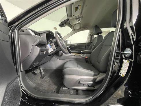 New 2025 Toyota RAV4 LE image 9