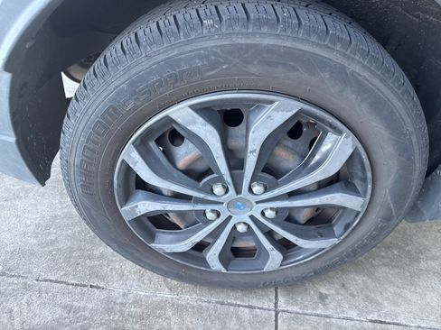 Used 2020 Toyota C-HR LE image 15