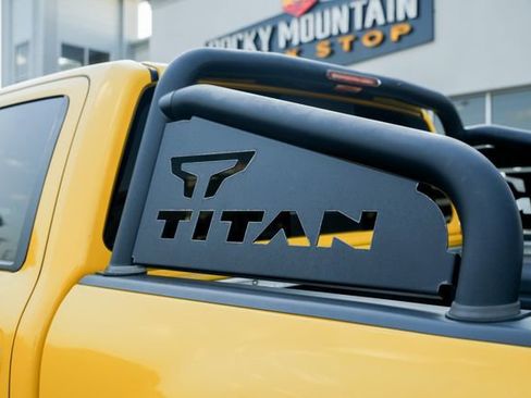 Used 2018 Nissan Titan PRO-4X w/ Pro-4x Convenience Package image 16