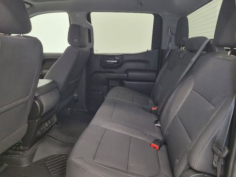 Used 2021 Chevrolet Silverado 1500 LT image 18